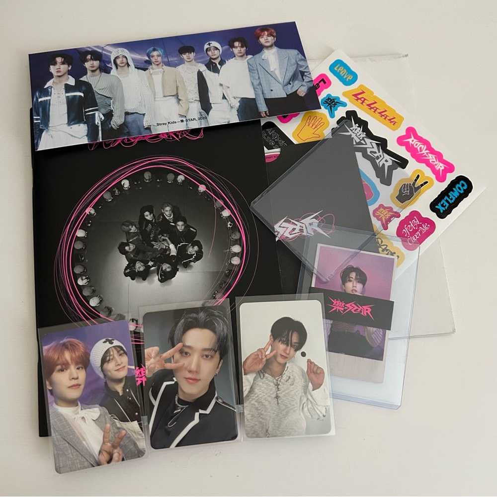 Stray Kids Rock Star Album Roll Version Black